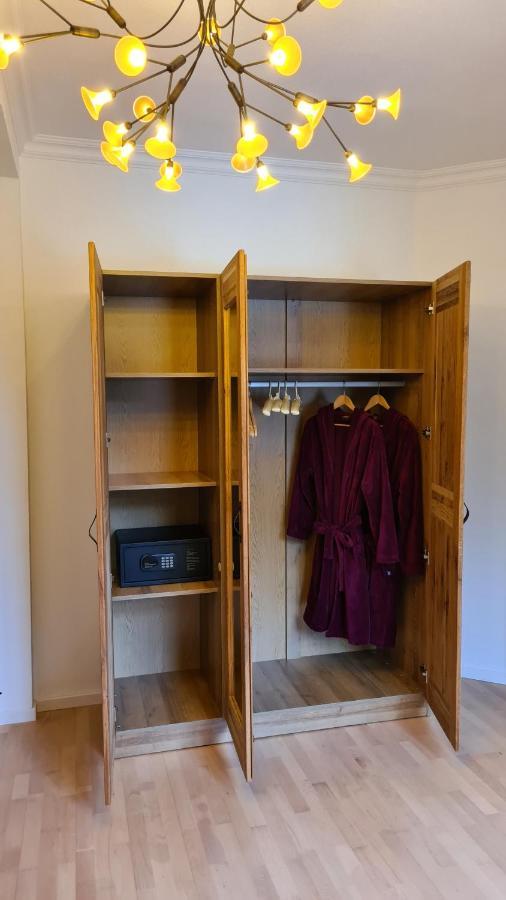 Bunter Hirsch Ferienwohnung im Garmischer Zentrum Exterior foto